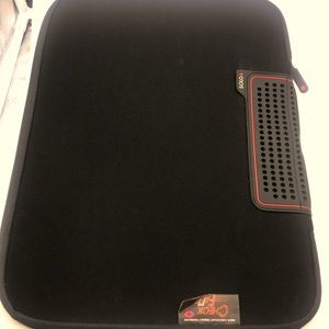 Solo laptop case size 15x11 in